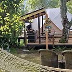 Glamping Stola- Symbioza Luxussátor