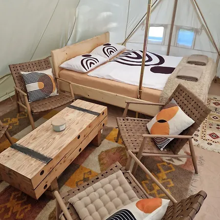 Glamping Stola- Symbioza 럭셔리텐트 Štôla