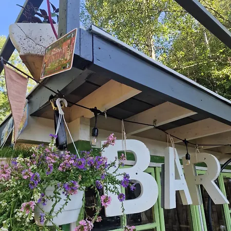 Campo de lujo Glamping Stola- Symbioza